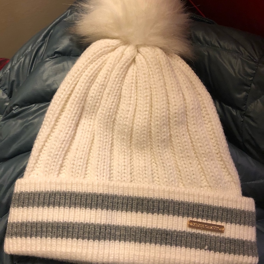 Vince Camuto beanie